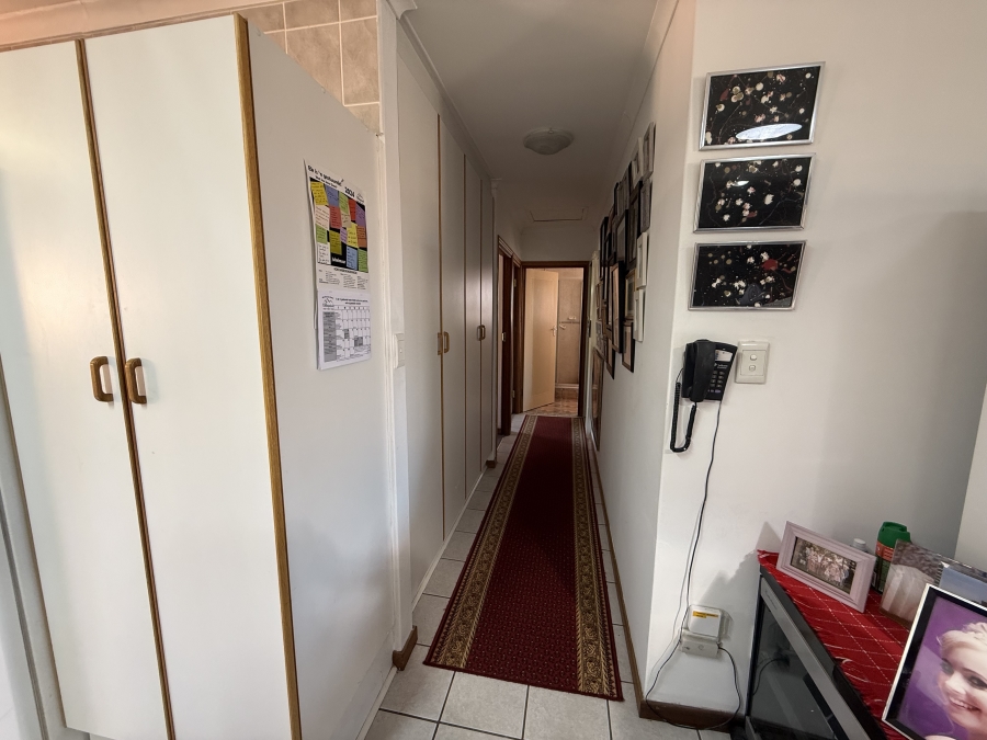 3 Bedroom Property for Sale in Hartenbos Central Western Cape